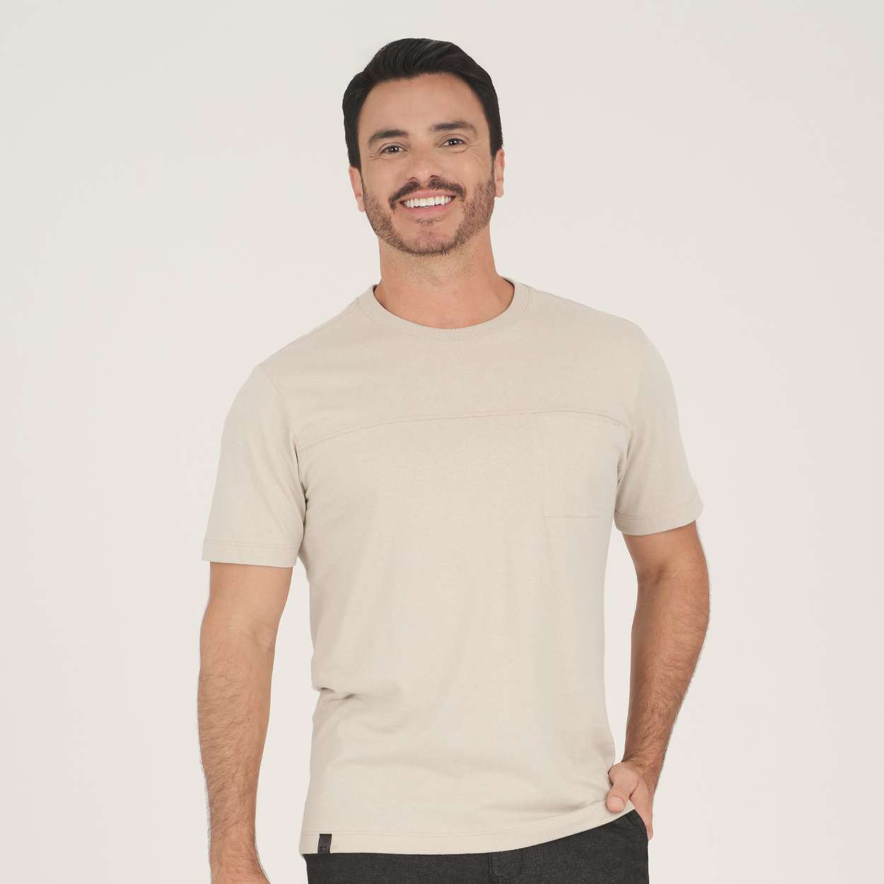 Camiseta M/C Com Bolso Soft Touch