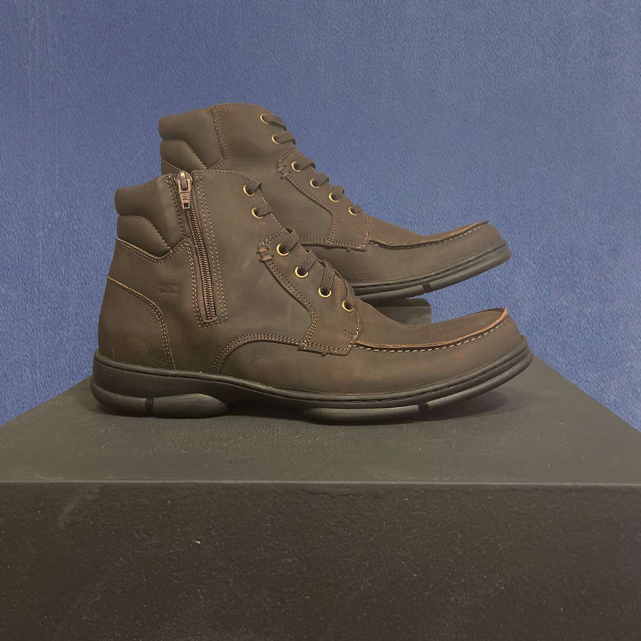 Bota Couro Sola 360° C/Zíper Lateral